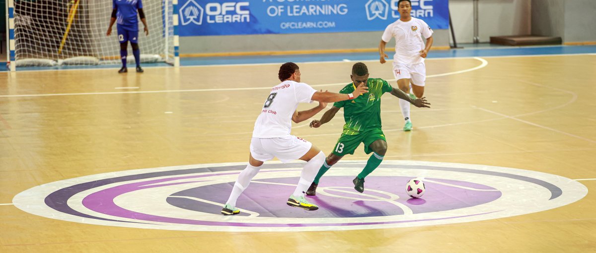 📷 | PHOTOS Check out the best snaps as Mataks FC 🇸🇧 beat Veitongo FC 🇹🇴 3-1 to go through round-robin play unbeaten at the OFC Men's Futsal Champions League in New Caledonia.

Watch extended highlights and full match replays FREE on FIFA+
fifa.fans/49OGi0U
#OFMCL