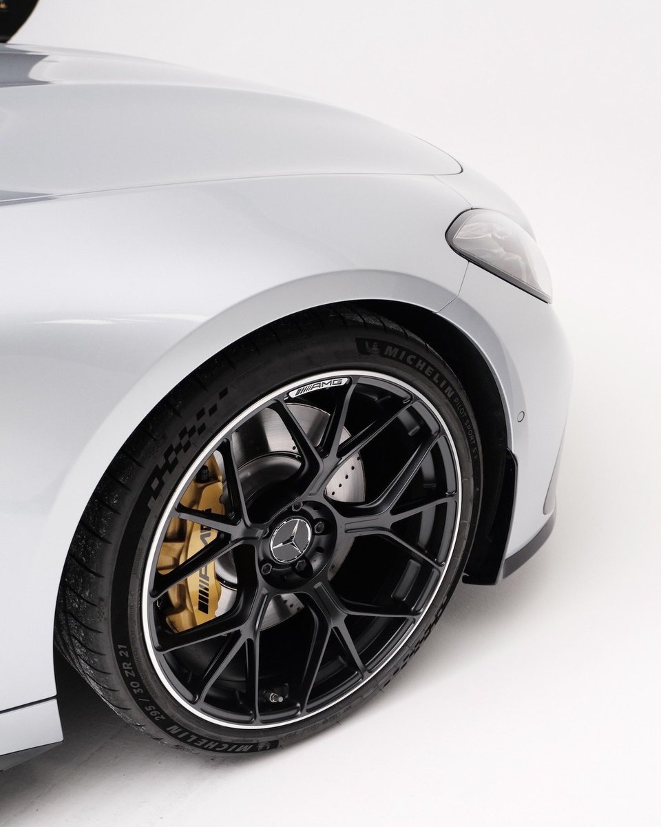 MercedesAMG tweet picture