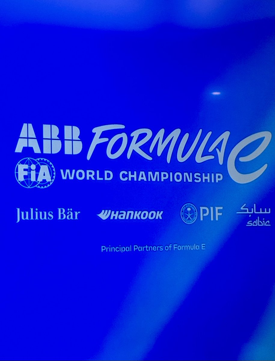 今日は @FIAFormulaE モナコePrix！ @jsports で午後5:25から予選。決勝は午後9:30から！伝統のモナコを勝つのは誰なのか？？ #jspoms #formulae @jsports_motor