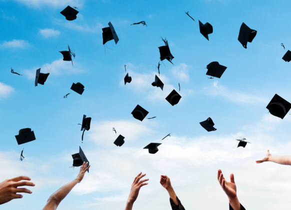 Rising Cost-of-Living Crisis: ISE's Student Development Survey reveals a shift as more entry-level staff prioritize pay over career progression.

🚀🌍Explore new opportunities on antal.com/?utm_campaign=… for potential career advancements.

hrnews.co.uk/more-graduates…