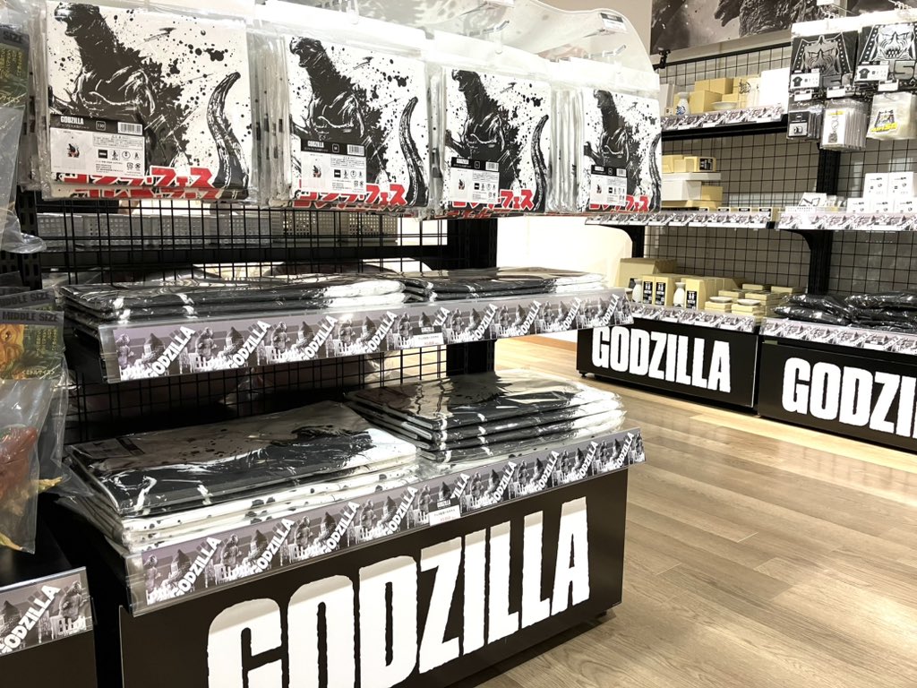 GodzillaS_Umeda tweet picture