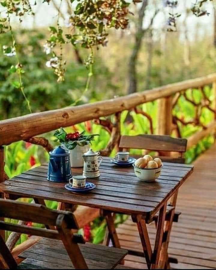 Huzurlu vakitler kahve zamanı ☕️kahve candır 😊🙋‍♂️🥀