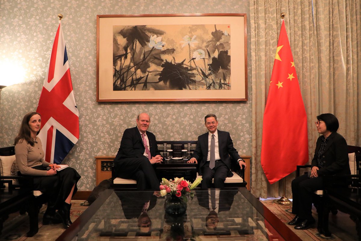 Great pleasure to meet Confederation of British Industry #CBI Chair Mr. Rupert Soames OBE. We exchanged views on China-UK economic relations and business cooperation.