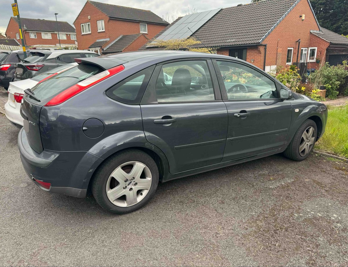 #RoadCrimeTeam officers saw this cloned Ford Focus in Ladywood. Both occupants decamped but were quickly detained and checks then found the car wasn’t stolen but cloned to hide the fact the driver didn’t have a licence or insurance. #DriveInsured