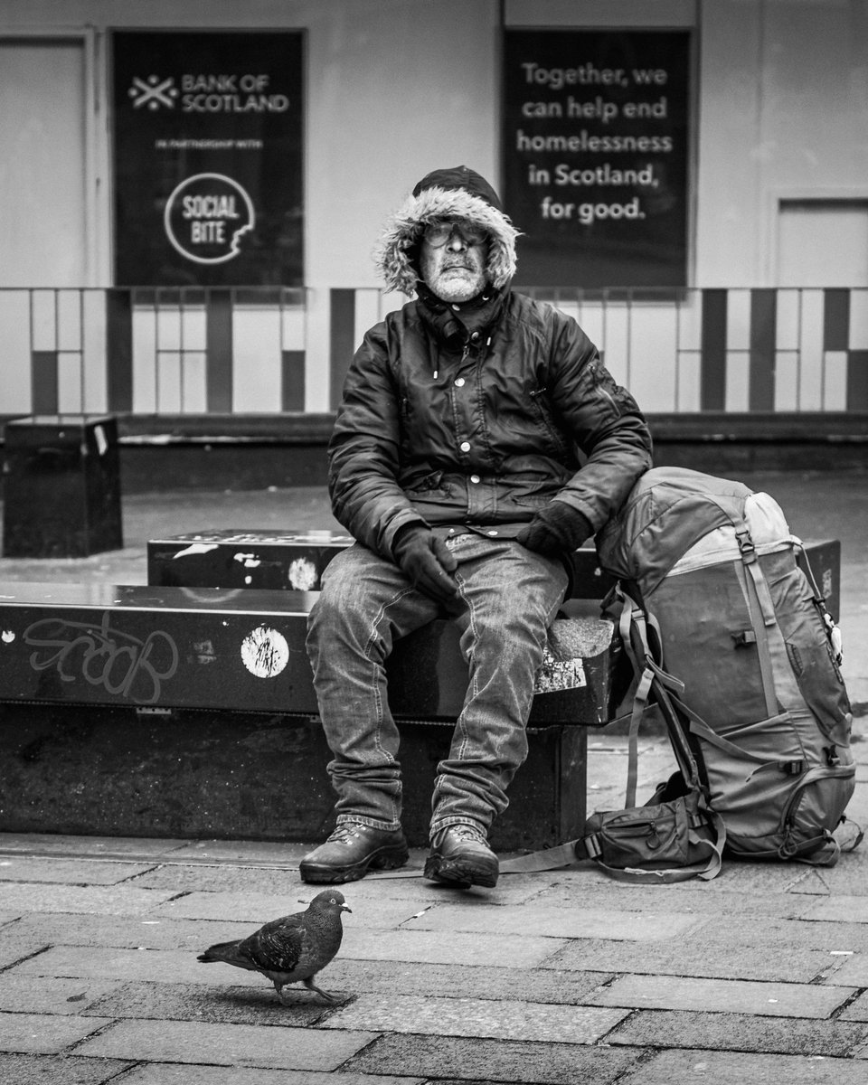 Birds of a Feather...

St Enoch Square, Glasgow

#Monochrome #People #City #Portrait #streetphotography #socialcommentary #documentary #Scotland #Glasgow #50mm