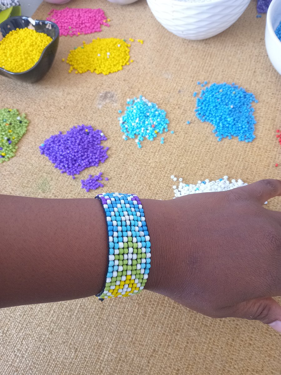 #Dinaledicrafts 
Beaded bracelets 
#smallbusinessowner 
#beadworks 
0749903241