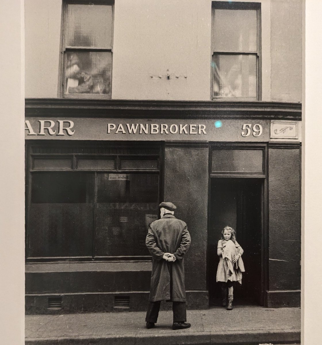 Bert Hardy didn't speak of class: his photos did. What happened to the 2 boys from the Gorbals? We will be back to pawn shops soon. At @TPGallery now. One of my favourite photos. #berthardy #picturepost #workingclasshistories