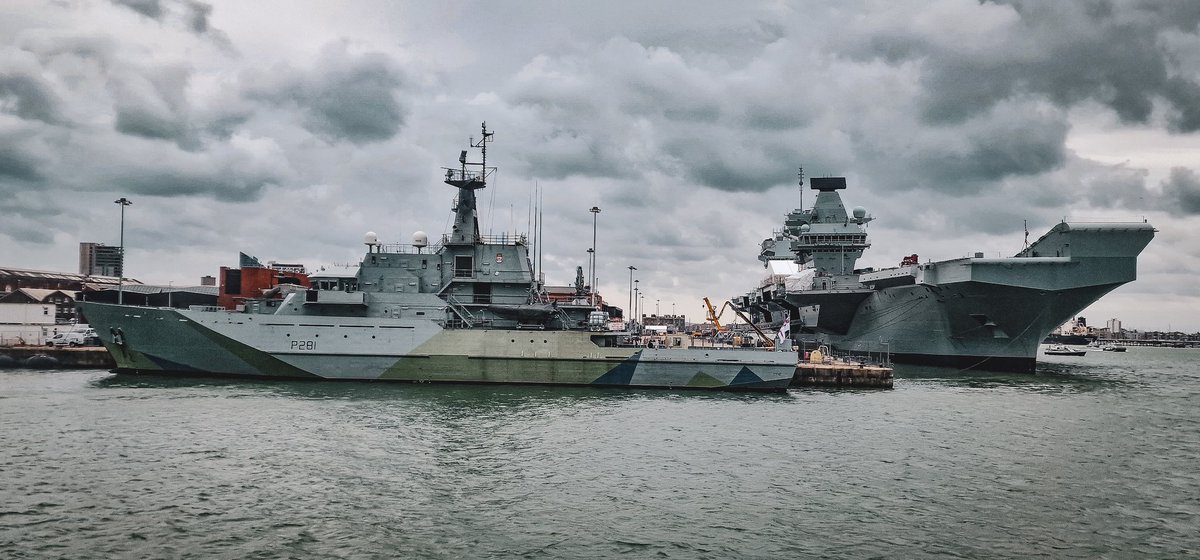 HMS Tyne made the short move from South West Wall to North Corner in the week following a period of maintenance @hms_tyne @NavyLookout @WarshipCam @WarshipsIFR @warshipworld