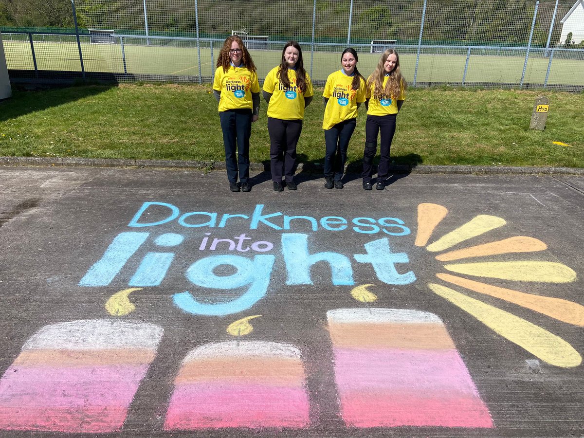 Volunteers in CastleWest shopping centre today 1.30pm-3pm. Here to help with registration and answer any questions. Looking forward to seeing you all. @colaistechoilm @balcsie @PietaHouse @ElectricIreland #DIL2024 #dilballincollig #hope #PIETA #community #ElectricIreland