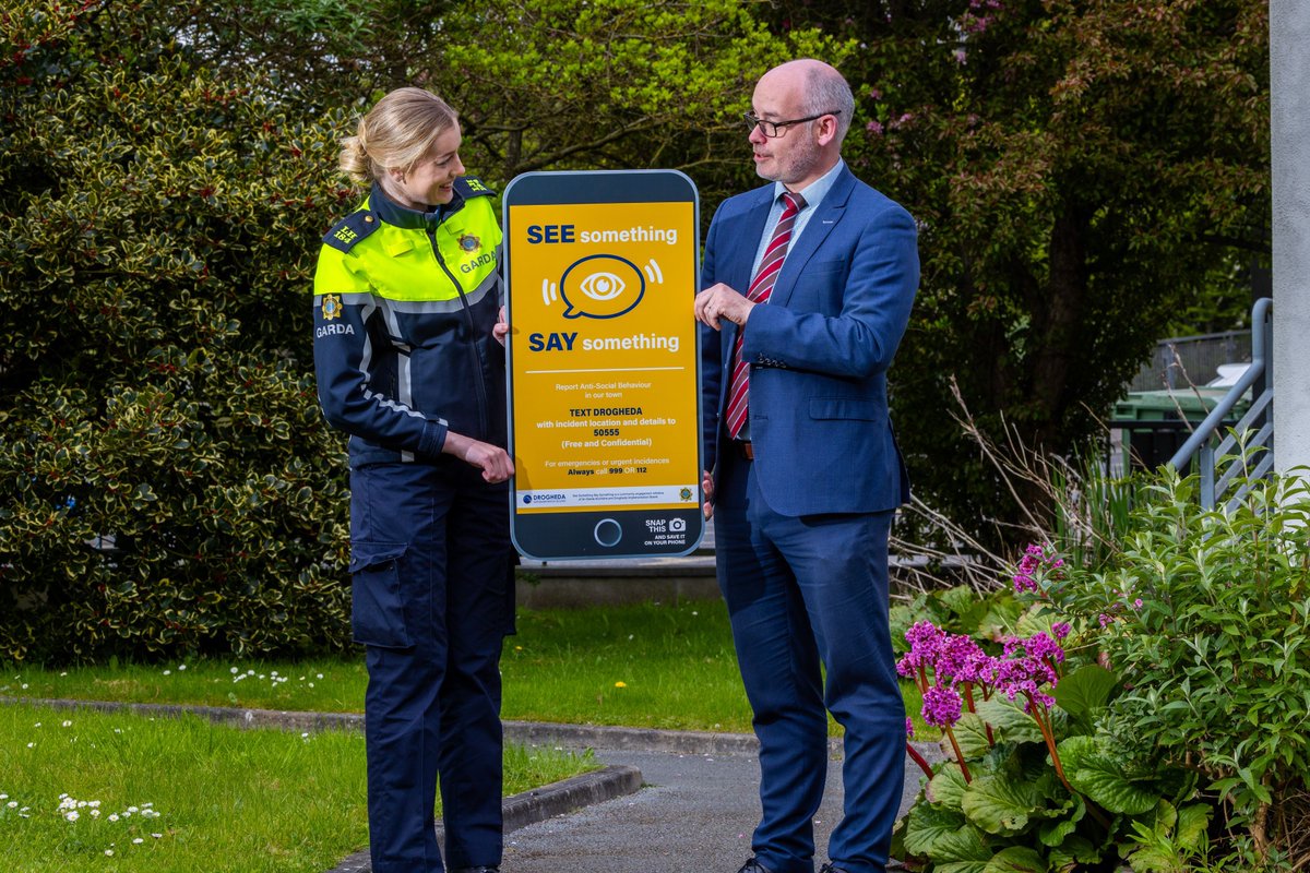 Launching the SEE something SAY something campaign in Drogheda, a community engagement project supported by An Garda Síochána and Drogheda Implementation Board. Join us in making a difference! #CommunityEngagement #DroghedaInitiative #Community @HealthyLouth @LouthPPN
