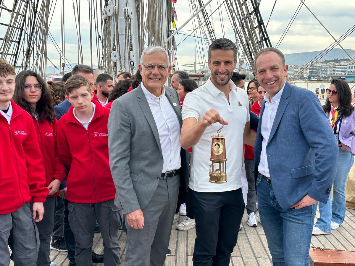 DiCrescenzo_A's tweet image. Fier et heureux de participer à #Athènes avec nos jeunes au départ de la flamme pour #Marseille. Bravo à l&apos;équipe #Paris2024, à @TonyEstanguet , à la Fondation Belem, aux équipes des @Caisse_Epargne et à l&apos;ensemble des partenaires.