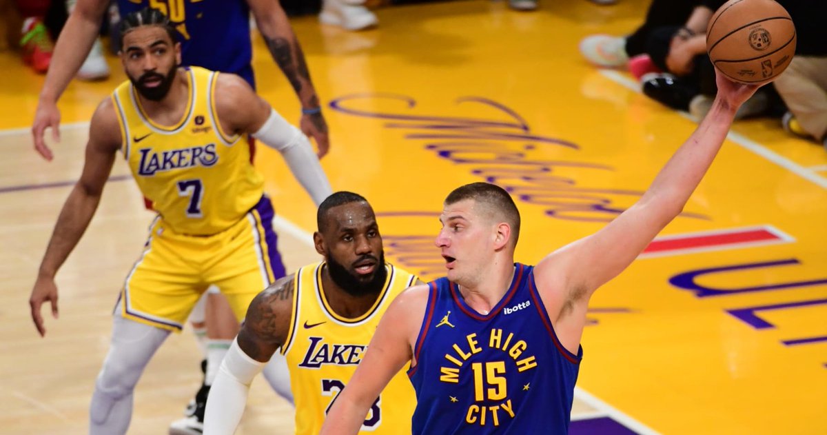 The LA Lakers lost three consecutive first-round playoff games to the Denver Nuggets, despite holding double-digit leads in each. The latest defeat was a 112
check #NBA #NBAPlayINTournament @KingJames