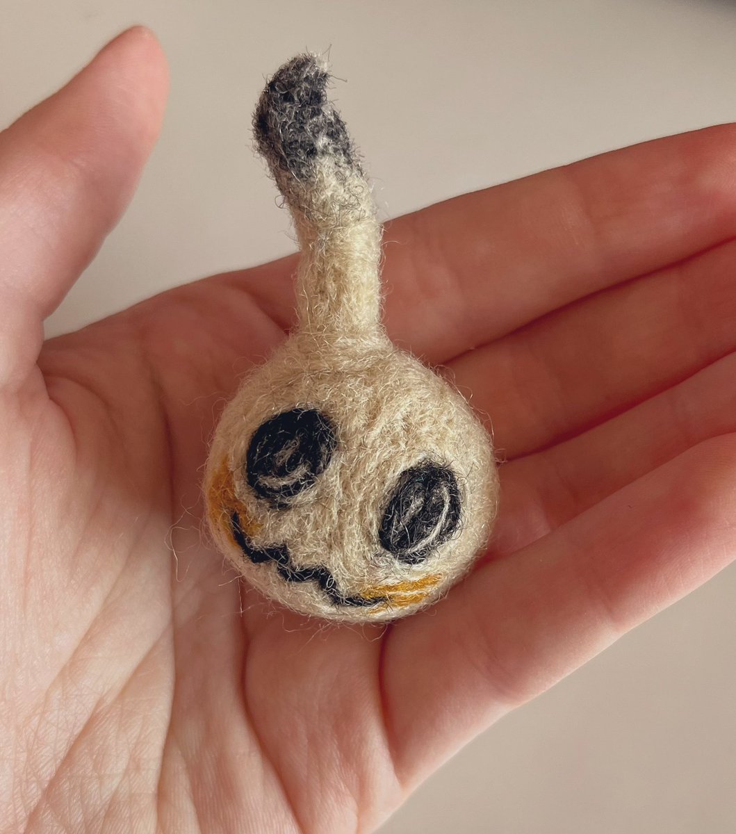 SFlykra's tweet image. Working on a mimikyu 🖤
#felting #feltingwool #wip