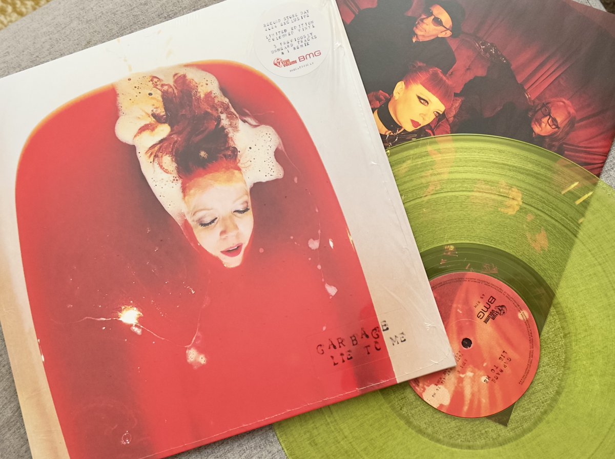 Another #RecordStoreDay2024 purchase. 
'Lie To Me' by #Garbage, a new E.P featuring 2 unreleased songs, plus an unreleased cover version of ‘Song To The Siren’, and a new remix of ‘Bad Boyfriend’, featuring #DaveGrohl.
#GarbageBand #Music #RSD #RecordStoreDay
