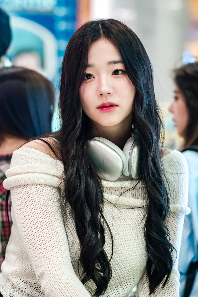 [2024.04.24] tripleS ChaeYeon
「 BKK Airport Arrival 」 

#트리플에스 #tripleS #トリプルS 
#김채연 #KimChaeYeon
#채연 #ChaeYeon
#ASSEMBLE24
@triplescosmos