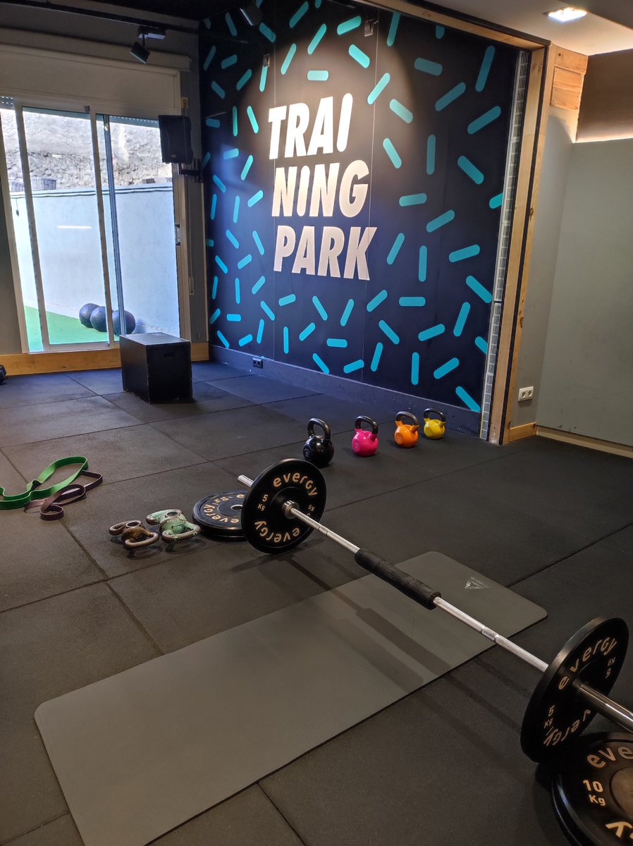 ester_risco's tweet photo. Early morning workout done! Lifting weights isn't just about physical gains; it's a mental boost too. Stay active, stay positive! 💪
In love with #TrainingPark https://t.co/flhvVGfT59