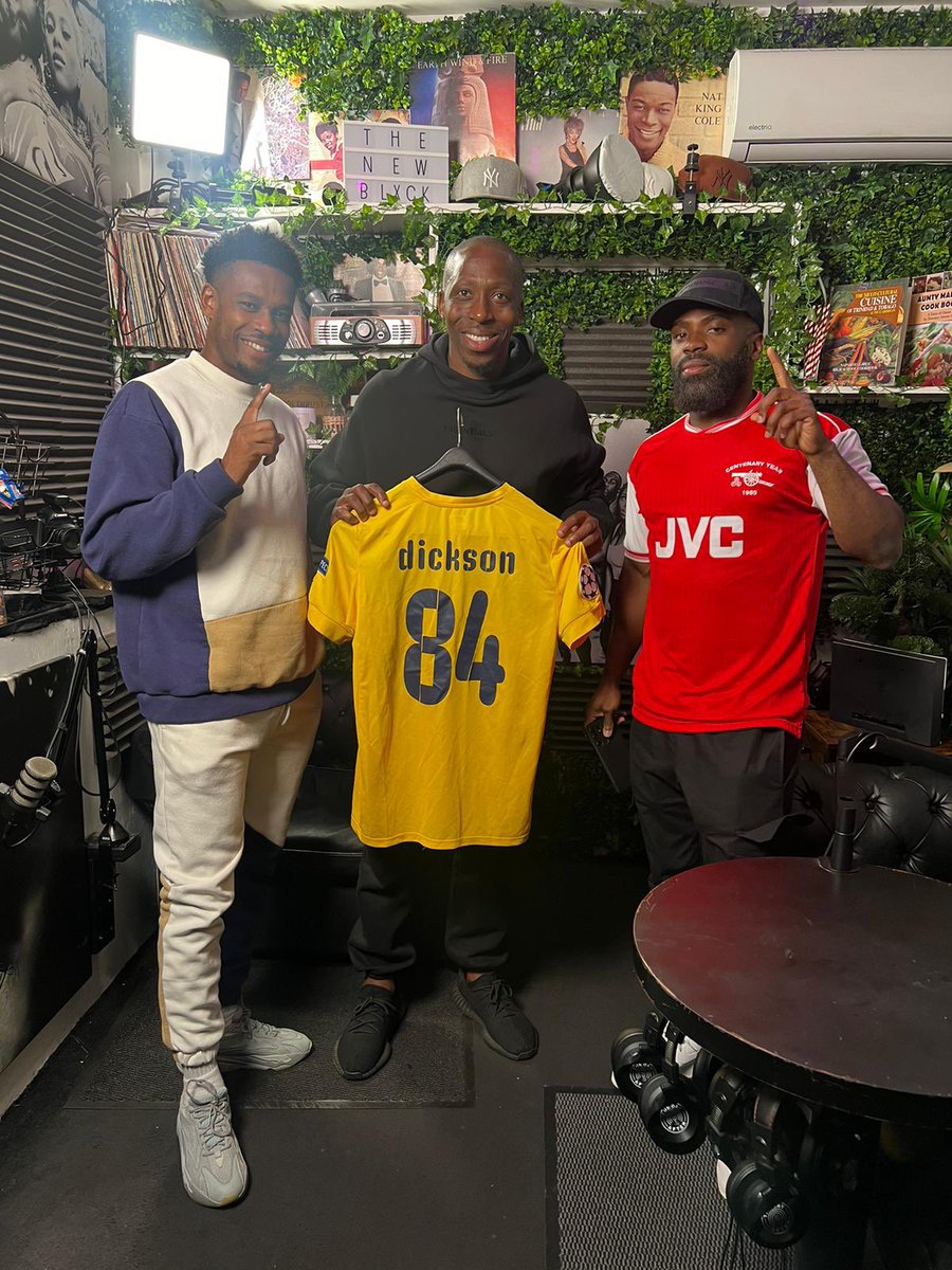 1LeaguePodcast's tweet photo. The first  episode with @MrDickoDotcom 
Will be released at 11am stay tuned! 

#1League #Football #ChathamTownFC https://t.co/3XsueMVXyp