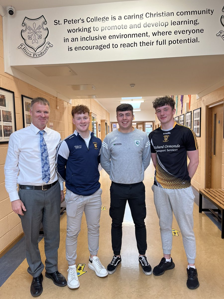 Some more pictures from the DCU Jack Pettit memorial scholarship presentation in the college yesterday. Thanks to Paul O’Brien from DCU and the Pettit family. @faytheharriers @shelmaliers @Glynnbarntown2 @DCUDocEirGAA @OfficialWexGAA