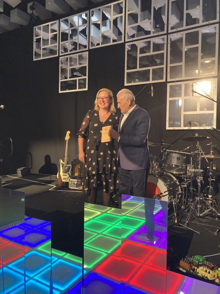 @UON_HealthSciences (@uonhealthscien1) on Twitter photo Congrats to <a href="/MelShieldsUoNNM/">Melissa Shields</a> for her major award at <a href="/anzsnm1969/">ANZSNM</a> conference for her #phd research on #burnout in nuclear medicine technologists <a href="/DaphneJamesUON/">Assoc Prof Daphne James</a> @charlreessidhu <a href="/UON_research/">Uni Newcastle Research</a> <a href="/DrYolandaSurjan/">A/Professor Yolanda Surjan</a> <a href="/Uni_Newcastle/">University of Newcastle</a> 👏 Congrats to <a href="/MelShieldsUoNNM/">Melissa Shields</a> for her major award at <a href="/anzsnm1969/">ANZSNM</a> conference for her #phd research on #burnout in nuclear medicine technologists <a href="/DaphneJamesUON/">Assoc Prof Daphne James</a> @charlreessidhu <a href="/UON_research/">Uni Newcastle Research</a> <a href="/DrYolandaSurjan/">A/Professor Yolanda Surjan</a> <a href="/Uni_Newcastle/">University of Newcastle</a> 👏