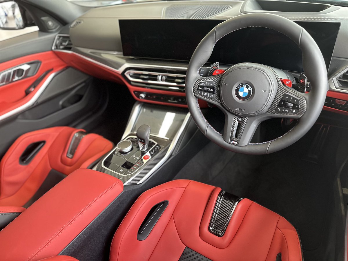 Marshall_BMW's tweet image. Check out this stunning BMW #M3 Competition Touring that has just arrived in our showroom at Marshall #BMW #Bournemouth 😍
 
Finished in Isle of Man Green metallic paint and Fiona Red/ Back Full Merino leather, this very special M3 has any enthusiast covered,