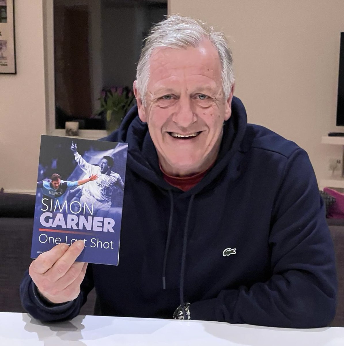 📕 One Last Shot - available now! Full of stories from #Rovers ✅ Howard trying to sell me ✅ Putting up a World Cup winner 🇦🇷 ✅ Full Members Cup win ✅ Breaking the record ✅ Uncle Jack’s revolution All in there & more - for £12.99 (signed £16.99) simongarnerbook.co.uk