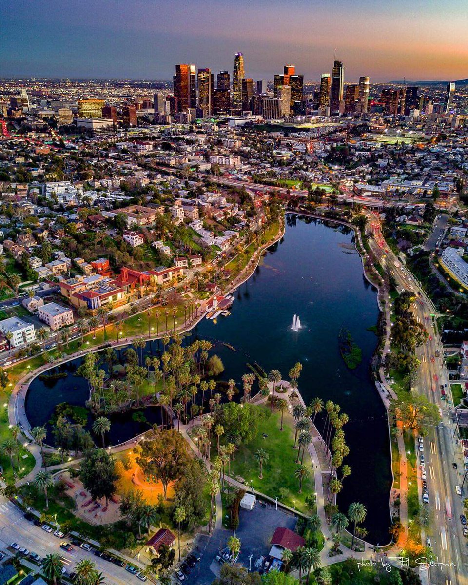 Los Angeles, California 🏙 📸: [instagram.com/philsutphin] #Terremoto #viralvideo #itvnews