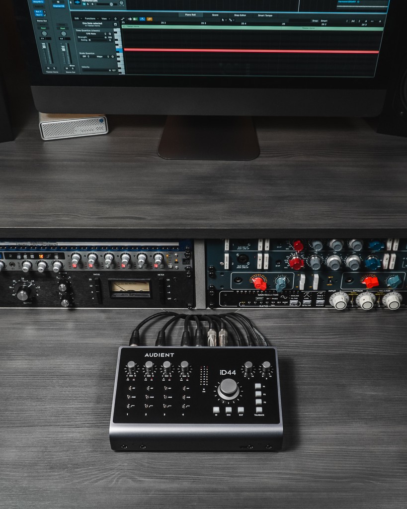 Do you want to mix or record with outboard gear? 🤔 iD44 MKII's balanced inserts allow you to do exactly that and with the iD software mixer, you can completely bypass iD44 MKII's preamps in the process 🤩🔥 Link 🔗👉 bit.ly/4aG6w7g #Audient #iD44 #iD44MKII