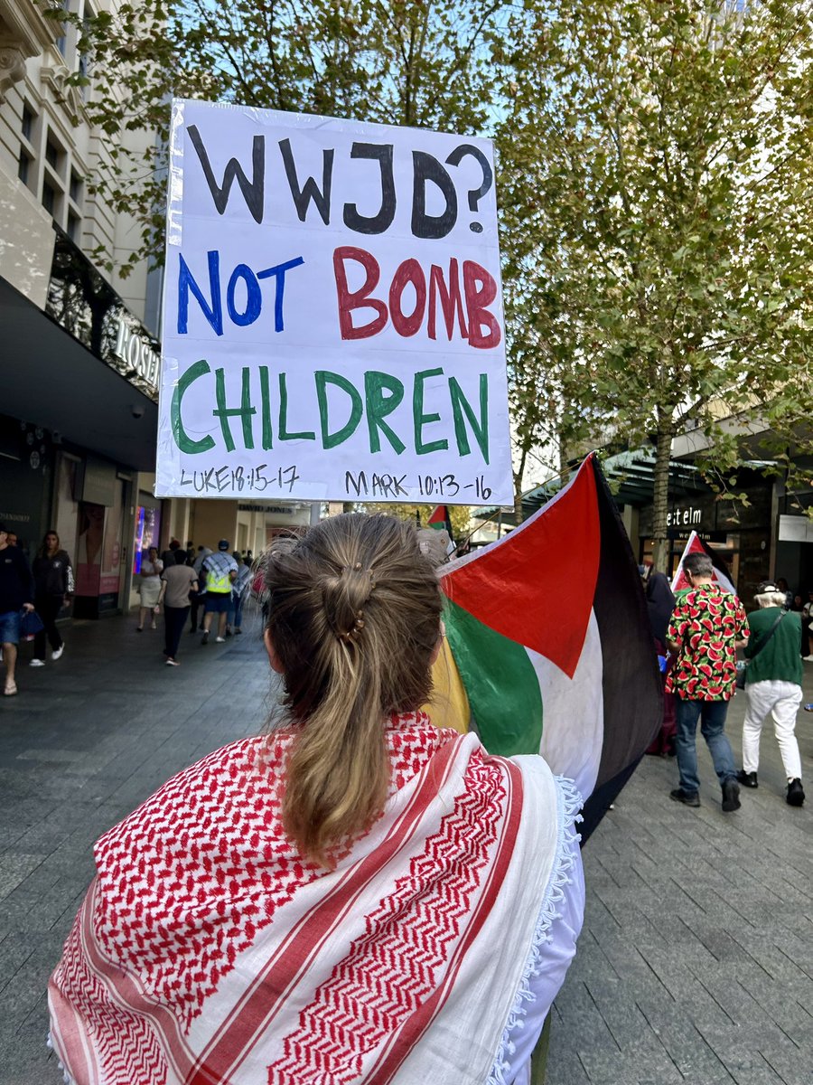 Another massive turnout in Perth, Western Australia today for #Gaza & calling to #StopArmingIsrael! As @DavidShoebridge revealed yesterday, fresh government data shows Australia directly exported another $1.5 million worth of weapons to Israel in February! #CeasefireNOW