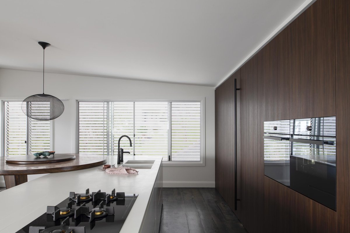 Thirroul Kitchen - Hide the Mess by Studio Minosa

Read more: architonic.com/20759027

#architonic #interiors #interiordesign #minimalistinterior #interiorinspiration #minimalisthome #contemporaryinterior