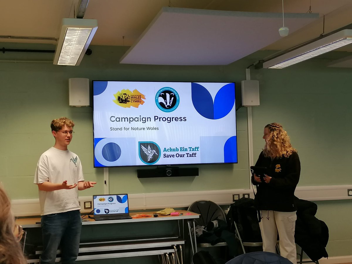 Yesterday, Lauren and I presented an update to the #FriendsofButePark about our #SaveOurTaff campaign 🦆
Thanks to this collaboration, we will be able to expand water testing capability along the #Taff! 
Supported by #SFNW and @WTSWW 🦡 Website now live welshwildlife.org/save-our-taff