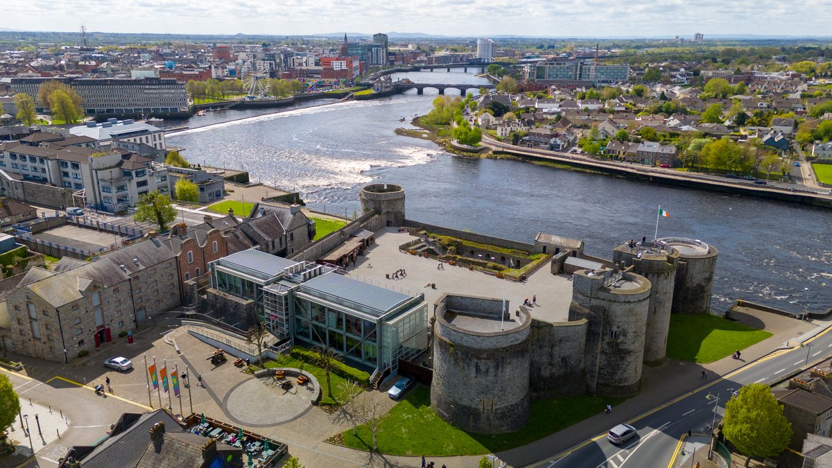 Heading for a weekend stroll in Limerick City? 🚶‍♀️ Make sure to include King John's Castle on your itinerary! Dive into history as you explore our iconic landmark, conveniently located along the scenic 3 bridges walking route. 👑🏰 Open from 9:30am to 6pm, seven days a week!