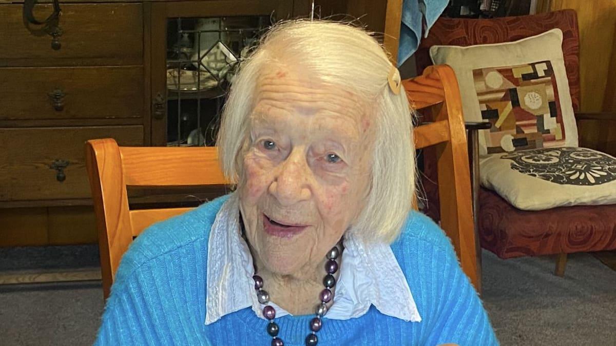 Taranaki hardcore: Audrey Cooper turns 102 nzherald.co.nz/nz/taranakis-a…