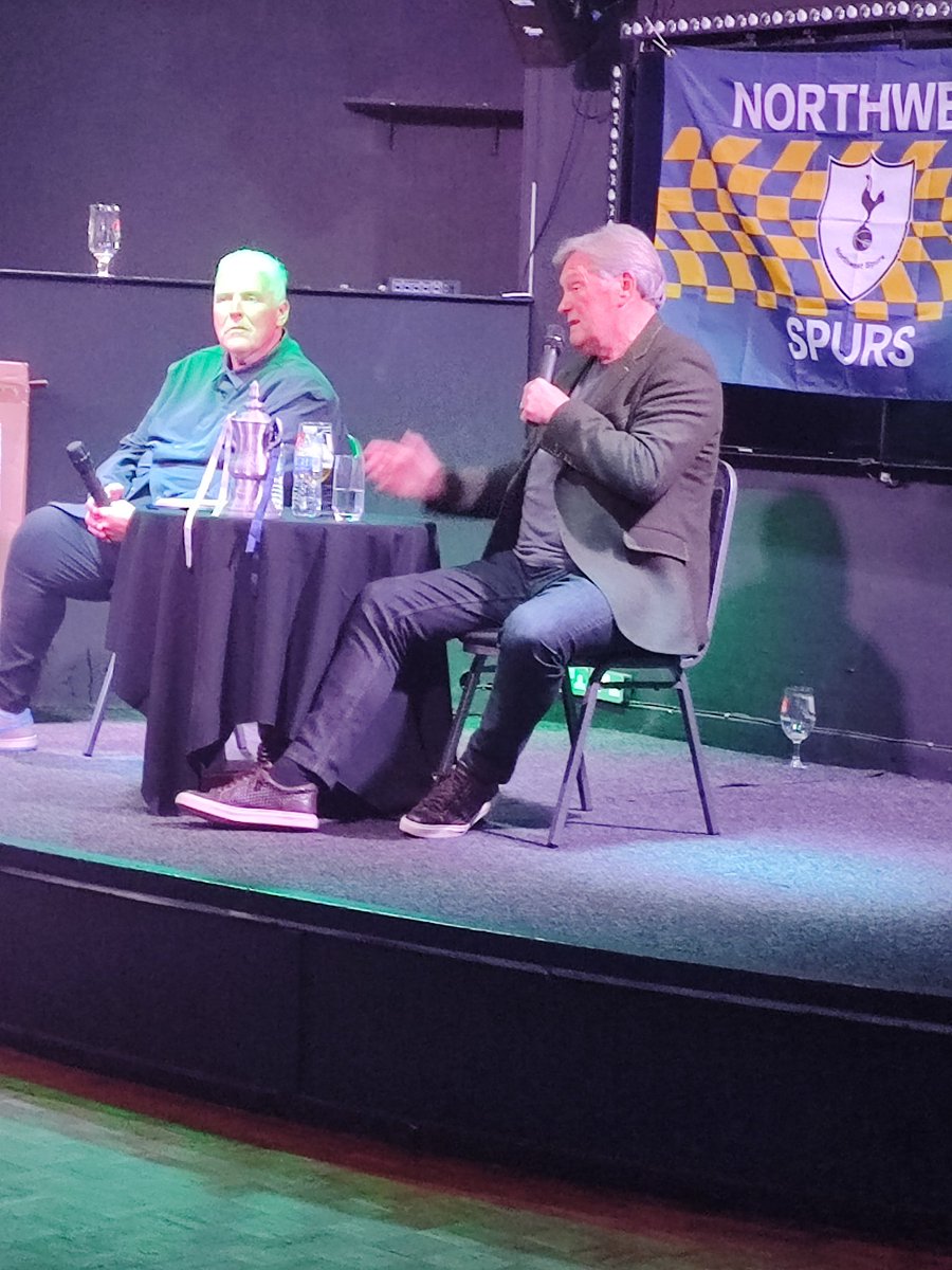 Massive thanks to @MrCracknell for an amazing night with Ghod last night We raised £1900 on the night to go towards je3 foundation @SpursOfficial