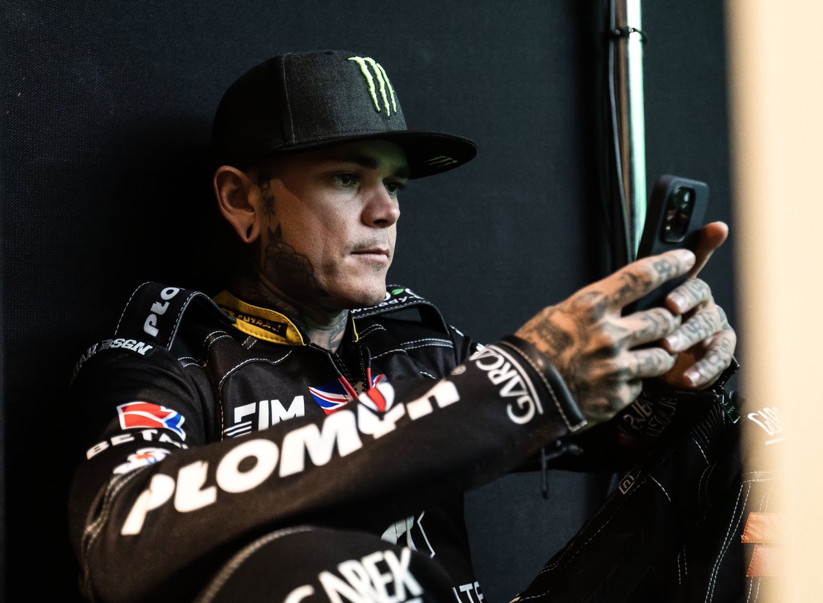 🌟 Wolverhampton legends Freddie Lindgren and Tai Woffinden begin their 2024 SGP campaigns in Croatia today. Good luck, boys! ✊ 📸 @taylanningpix 📲 chng.it/86kKSJsyVv #SaveWolvesSpeedway | #Wolfpack 🐺🐾