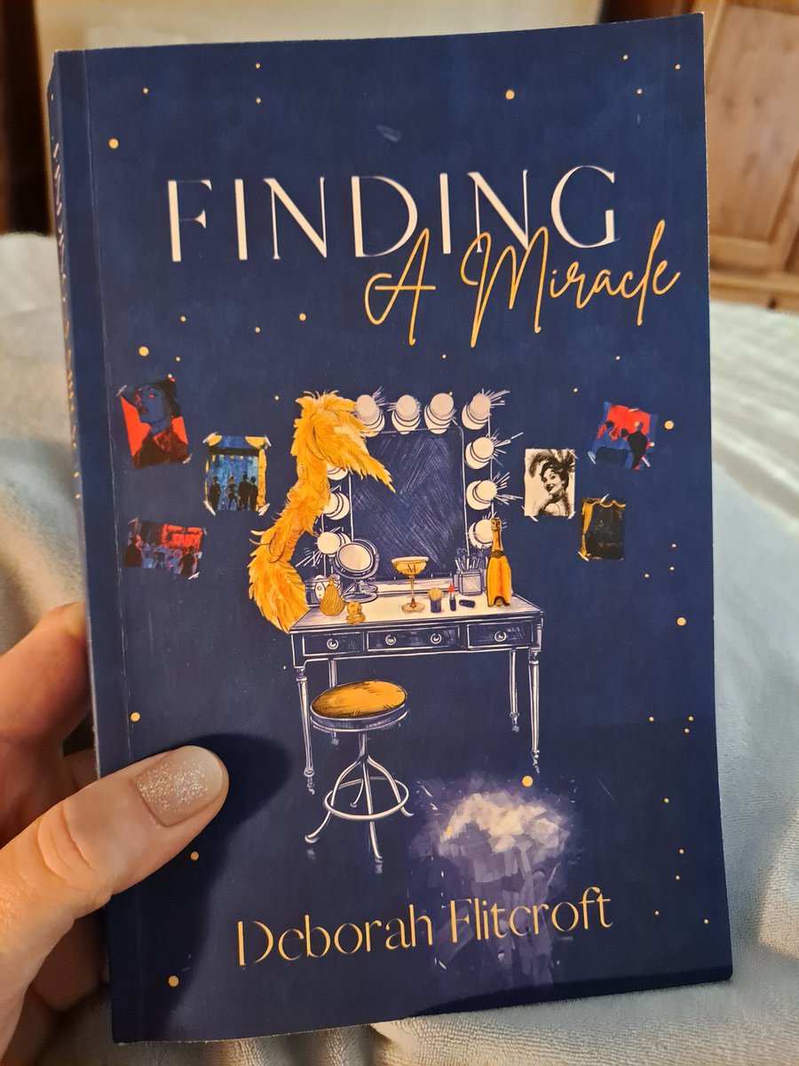 Just read #FindingAMiracle by @DCFlitcroft A warm cwtch of a book filled with friendship, food and love. Perfect for an afternoon read on the sofa with a cuppa!