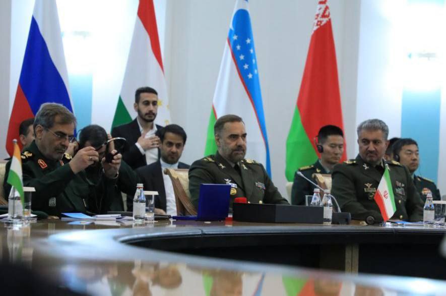 🇮🇷|The Minister of Defense said: The response of the Islamic Republic of Iran to the aggression of the Zionist regime was a limited warning announcement with the aim of creating deterrence and avoiding the spread of conflict.