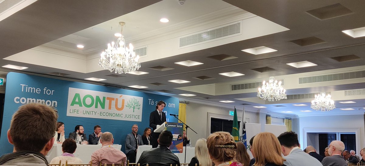 Luke Silke of Tuam LEA speaking at #Aontú #ardfheis addressing Traveller concerns. Some interesting common sense motions.

Over 10% of young Travellers die by suicide: once a taboo among their people. 

Travellers life expectancy is 15 years less than the general population.