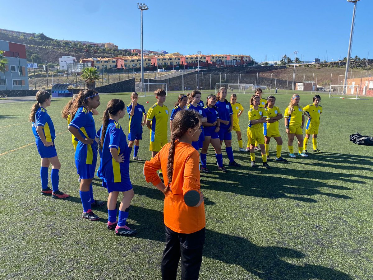 ✔️✔️ Nueva semana de trabajo del Programa Talento Femenino en Tenerife.

➕ℹ️ ftf.es/comunicacion/n…

#somosFIFT #FútbolFemenino #futfem