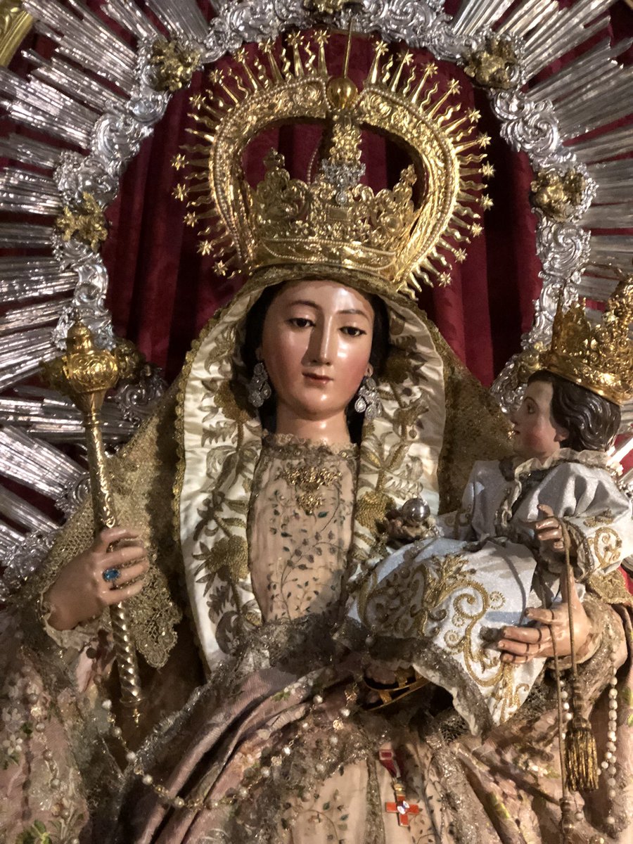 La Santísima Virgen de la Alegría y su Bendito Hijo ya se encuentran en el Altar Mayor de nuestra Parroquia para los Solemnes Cultos en su Honor. CAUSA DE NUESTRA ALEGRÍA, RUEGA POR NOSOTROS. #alegria2024