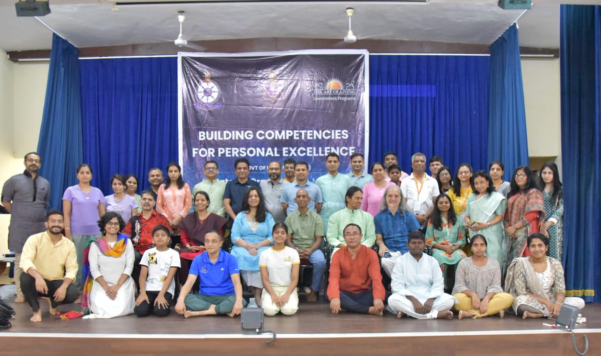 Material Organisation, Mumbai conducted two workshops, on 'Meditation & Breath’ from 15-17 Apr and on 'Building Competencies for Personal Excellence' from 18-21 Apr, for Service personnel, defence civilians and families. @SpokespersonMoD @HQ_IDS_India @indiannavy