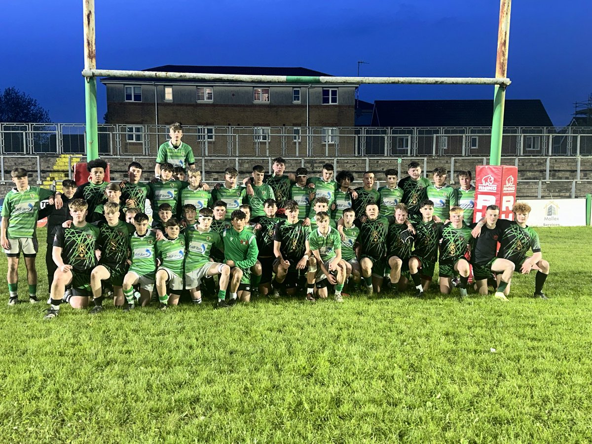kellyanBennett1's tweet photo. What a great & close game the #AbertilleryU16s boys had lastnight against @Caer_m_and_j U16s for their last game of the season
How my son carried on playing after taking a rugby ball to his balls I donโt know ๐
Fair play @QuaideBennett for carrying on
#GoOnQuaide
#ComeOnAber https://t.co/RykytUWdTr