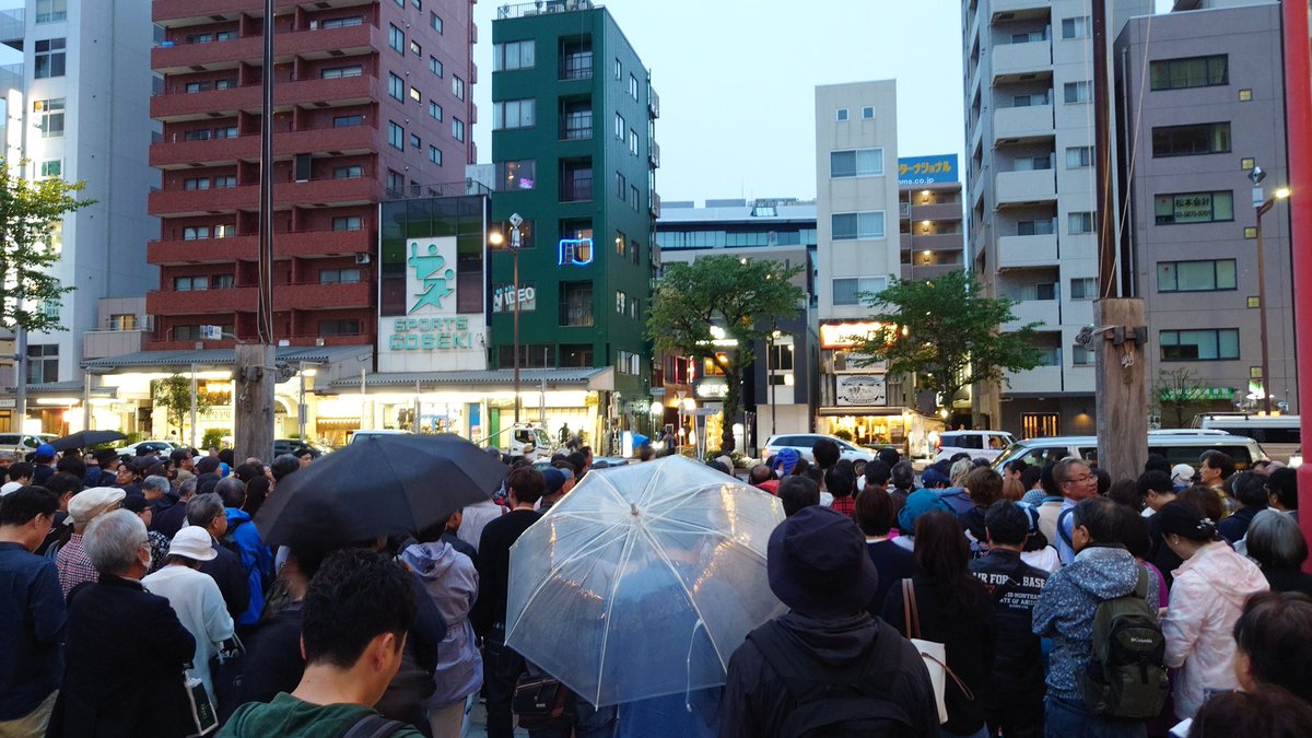 富岡八幡宮前に到着！
凄い人！
＃飯山あかり
＃日本保守党