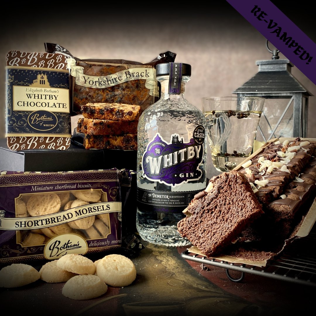 🦇 Presented in a black gift casket with ribbon tie, this #gothic hamper is a horrifyingly delicious gift for special occasions...Sent from #Whitby with vampire kisses, muahaha!🧛‍♀️

Order now & we'll deliver later ➡️ botham.co.uk/vampire-select…

#bothams #whitbygin #whitbygothweekend