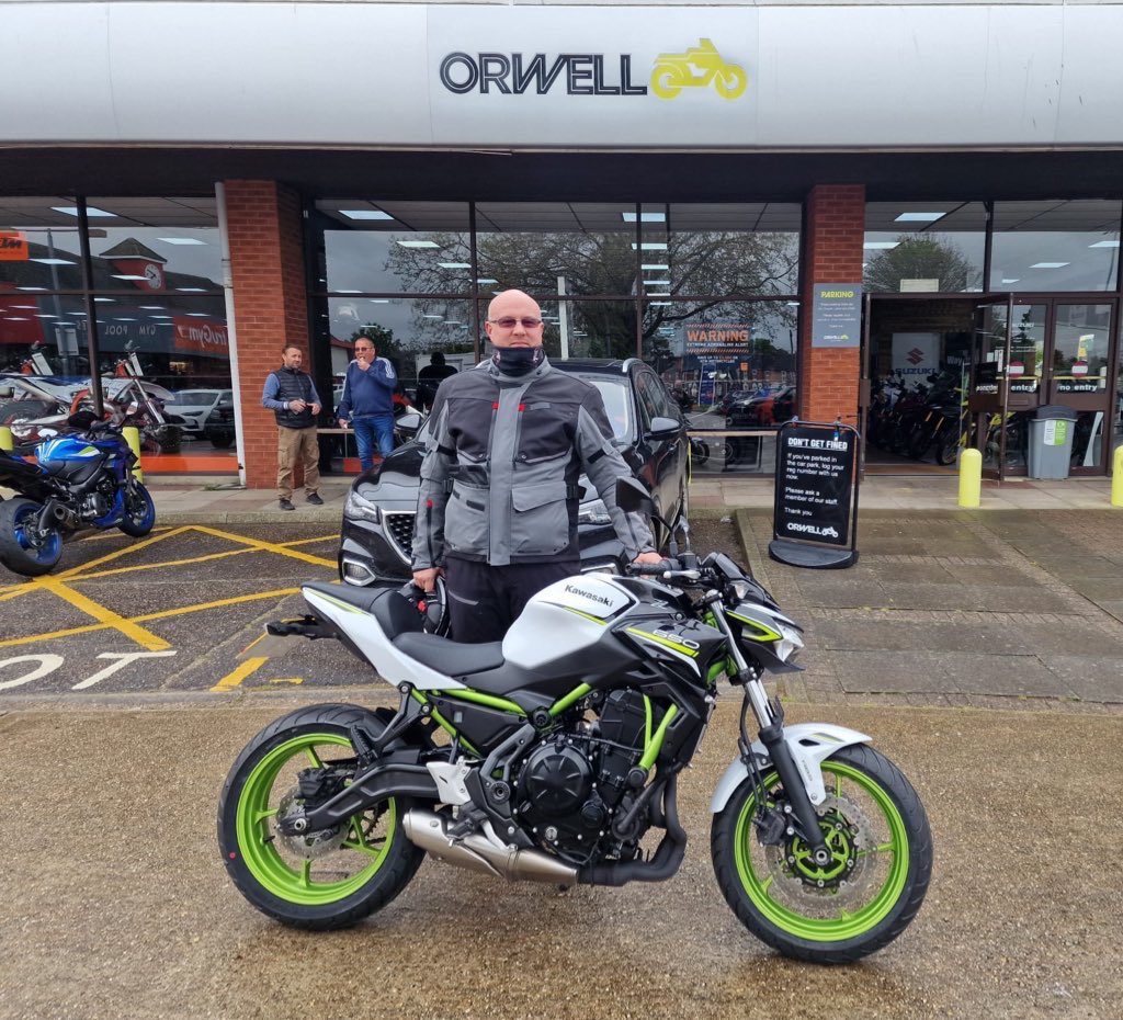 🏍🔥🏍New Bike Day!!🏍🔥🏍

Here is Daniel collecting his new Kawasaki Z650😎

Have a great weekend on your new bike Daniel! Enjoy & ride safe😁🏍️

#Orwellmotorcycles #newbikeday