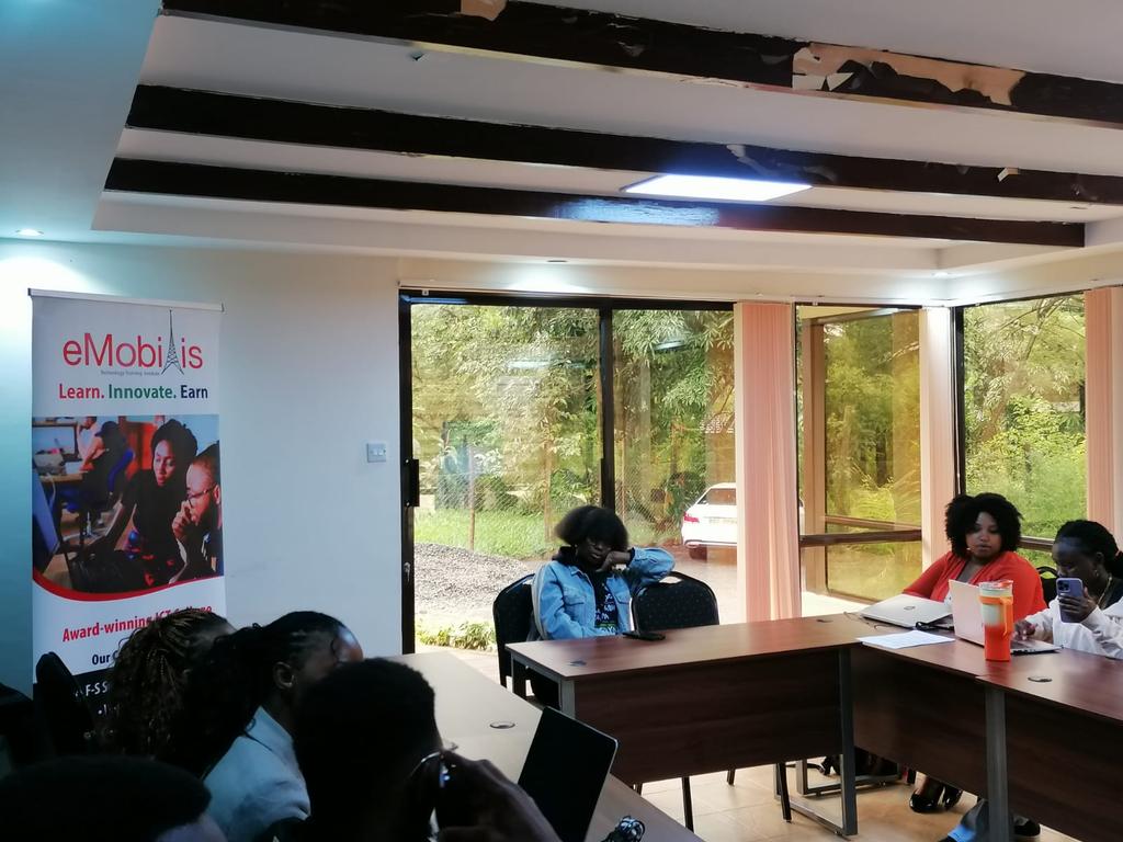 TechSistersKE's tweet photo. We are joined by @eMobilis under @MobbiGirlz Saturdays are for code challenges #LearnToCode everyday!
@plugworkafrica
#techsisterskenya
#womenintechkenya
#codechallengeseries
#softwareengineeringedition https://t.co/l2wR1ErcqF