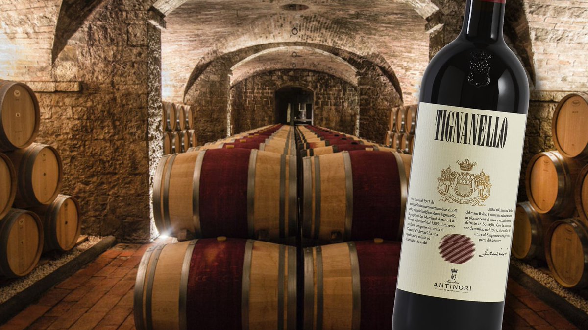 WineInspires's tweet image. 🧵Tignanello Revolution
Since 1971, Tignanello has blended traditional Sangiovese with international grapes, pioneering Toscana IGT. Aged in French and Hungarian oak. #Tignanello #InnovationInWine