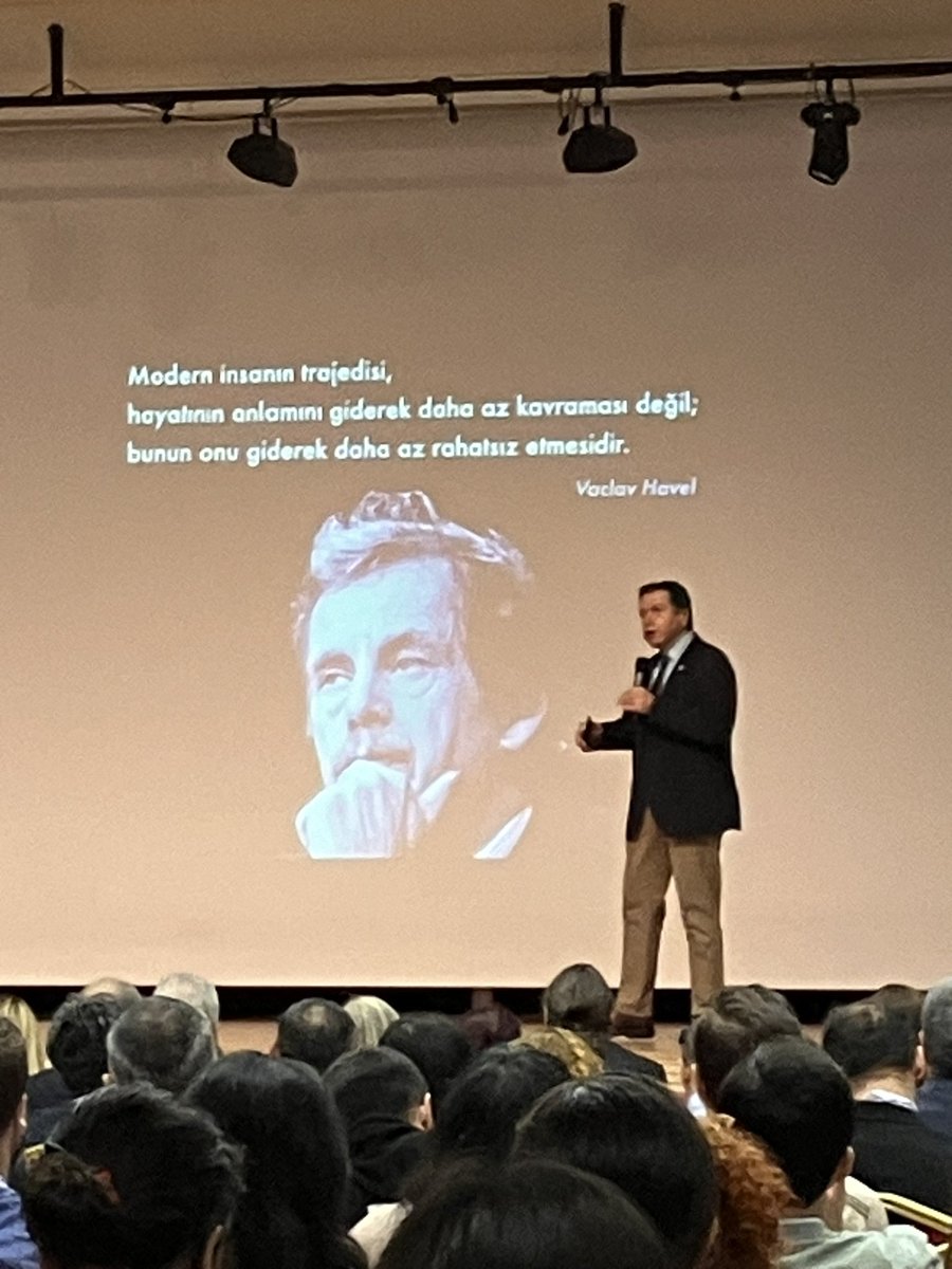 zonilya's tweet photo. Öğrenmeyi Dönüştüren Güç: Yapay Zeka ETP24’de yine çok kıymetli tespitleriyle Serdar Kuzuloğlu’nu dinlemeye doyamayanlar bence “Haddini Aşan Yaşam Rehberi” postcastlerine kulak verebilirler!  @mserdark #haddiniaşanyaşamrehberi #dünyahalleri 
#sharingiscaring https://t.co/Pb86oZfSi1