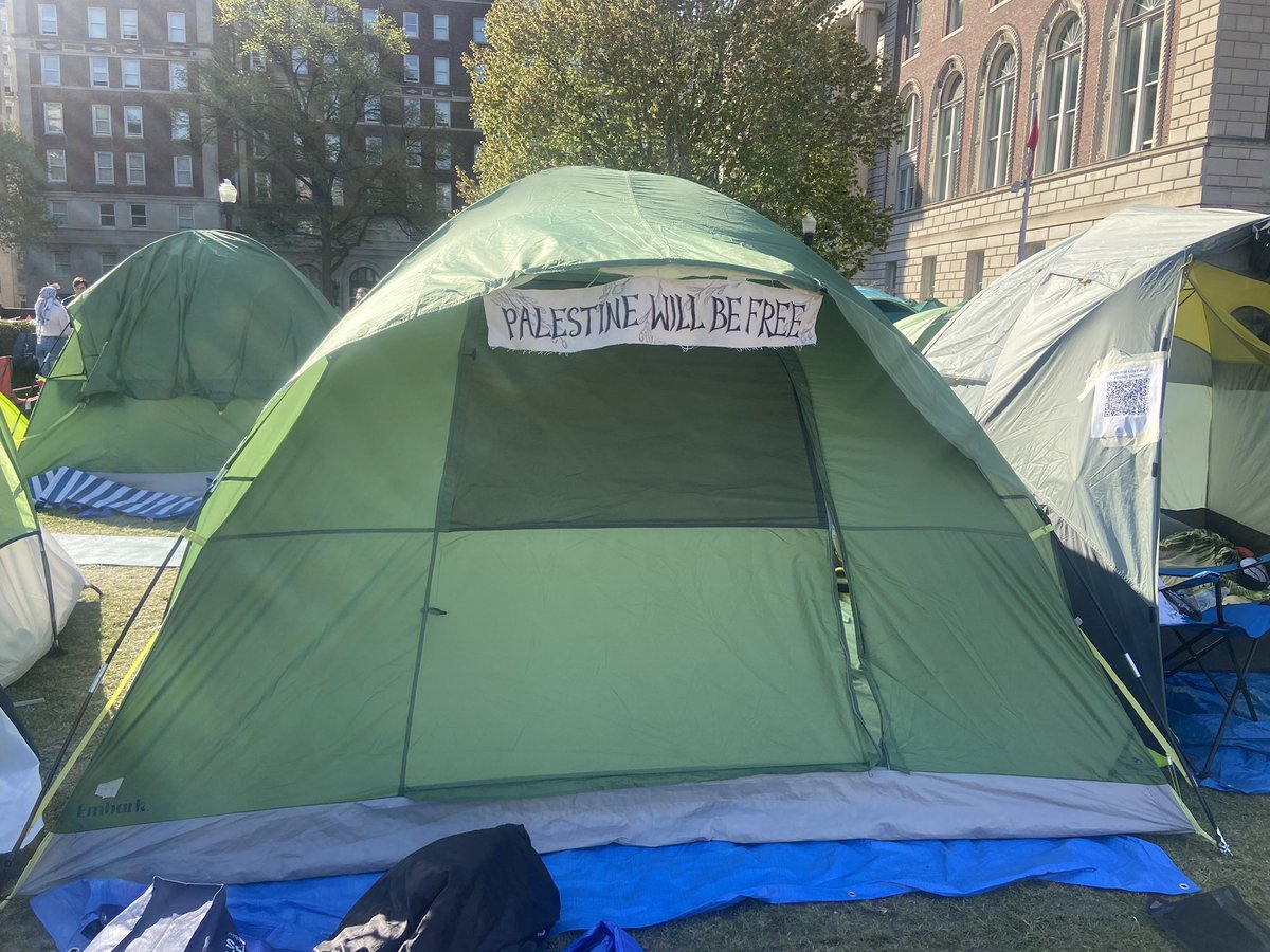 I visited the @Columbia encampment. It’s peaceful, well-organized, prayerful and overflowing with donations. It’s enacting the best of the university - a space of learning and action for emancipated futures. No antisemitism in sight. Shabbat is at 7pm. 🙏 @hibabouakar