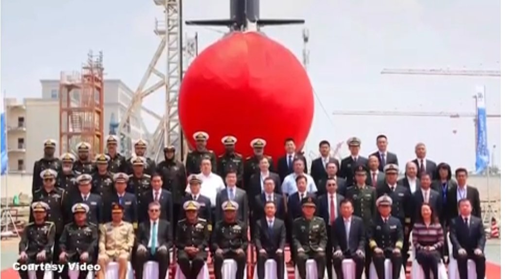 In a significant development for the #PakistanNavy (PN), the country's naval warfare branch held a launching ceremony of the first #Chinese-origin Hangor-class submarine in #China. 

Chief of the Naval Staff (CNS) Admiral Naveed Ashraf attended the launching ceremony as chief