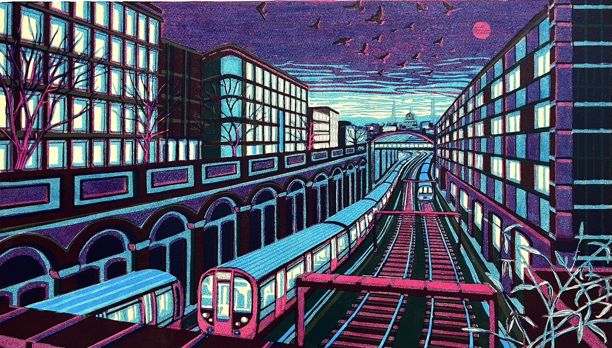 I’m delivering a framed ‘Red Moon Rising’ to @BanksideGallery this morning for the RE Original Prints exhibition. Starts on Friday 3rd May - lots of lovely original prints to see and it’s right next door to Tate Modern too! #artexhibition #printshow #FarringdonStation